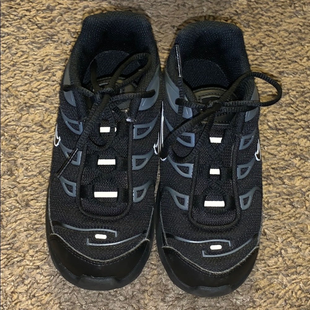 Kids sneakers